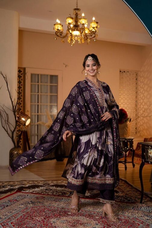Beautiful Floral Nyra Kurti Set - Image 10