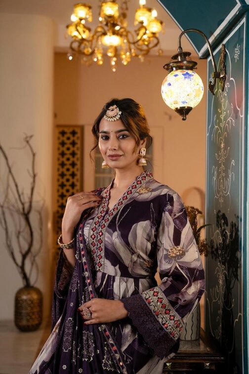 Beautiful Floral Nyra Kurti Set - Image 12