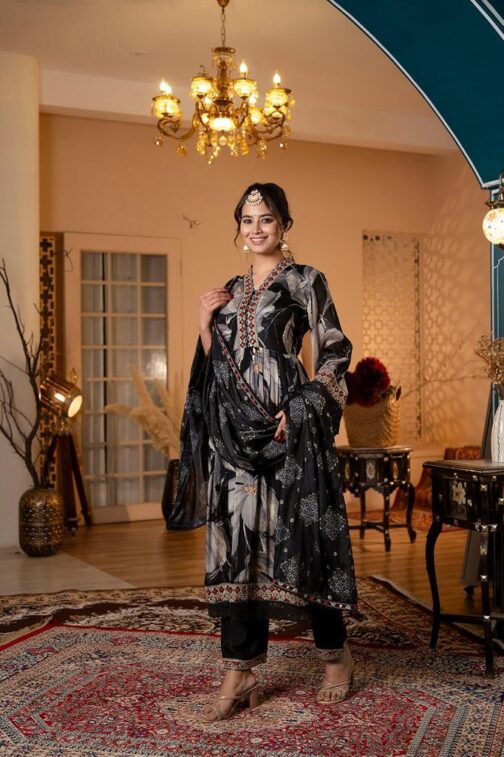 Beautiful Floral Nyra Kurti Set - Image 19