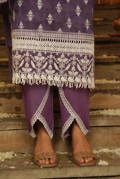 Beautiful Pakistani Suits - Image 6