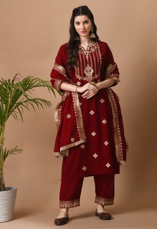 Beautiful Heavy Velvet Suit Set - Image 3