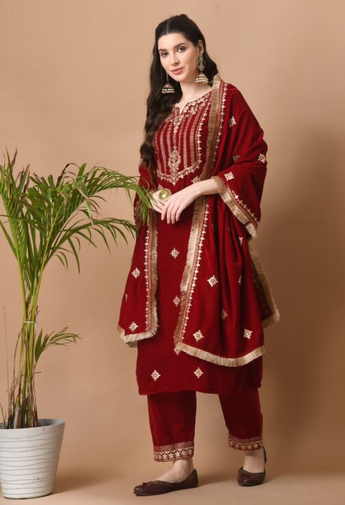 Beautiful Heavy Velvet Suit Set - Image 2