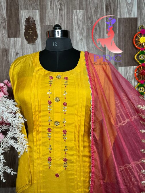 Pure Muslin Suit Set with Organza Dupatta - Image 6