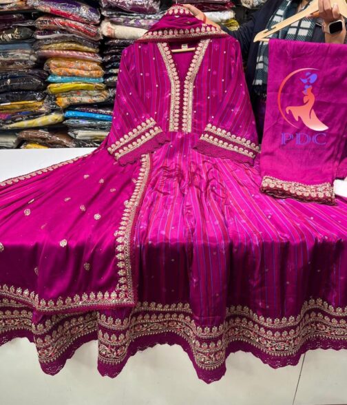 Beautiful Crape Anarkali Kurti Set