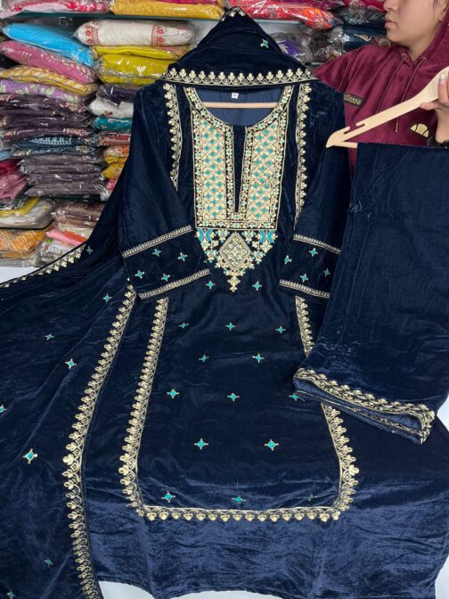 Beautiful Pakistani Suit With Embroidery - Image 2