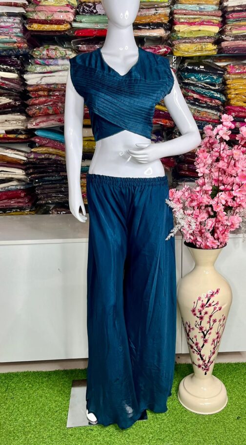 Beautiful 3 Piece Set - Image 3