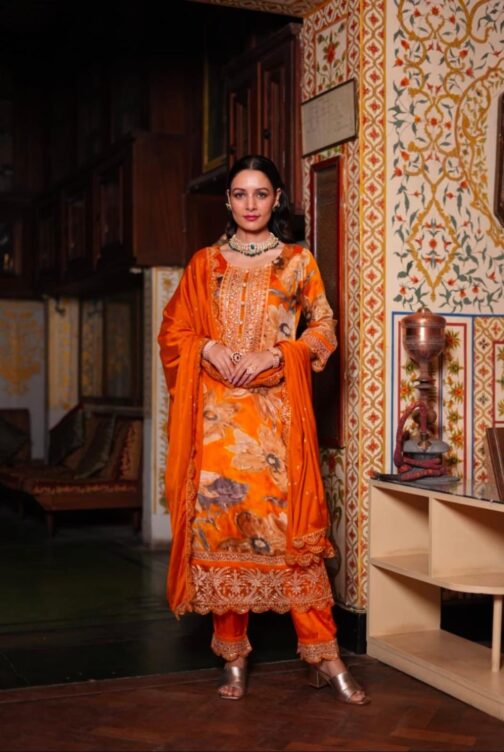 Designer Chinon Straight Kurti