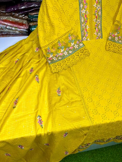 Designer Pakistani Kurti Set - Image 5