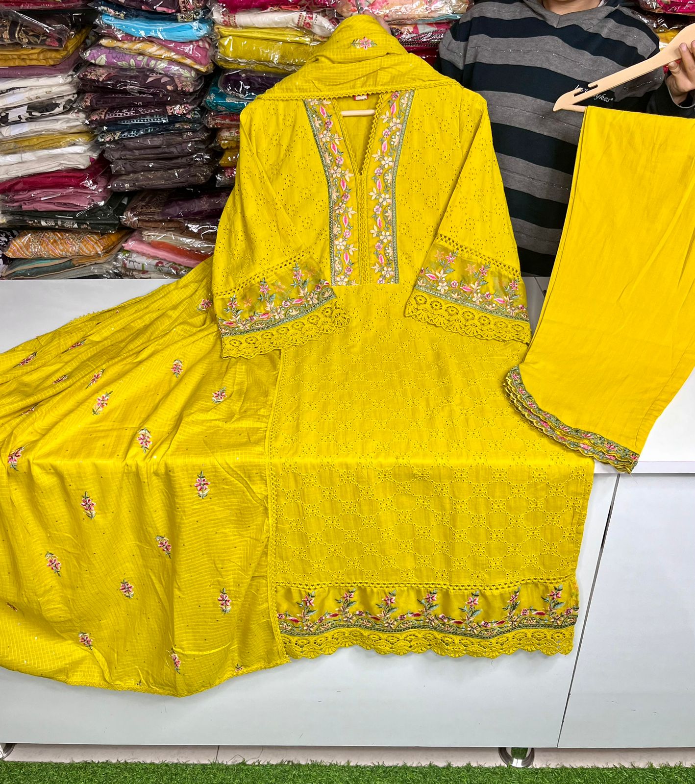 Designer Pakistani Kurti Set
