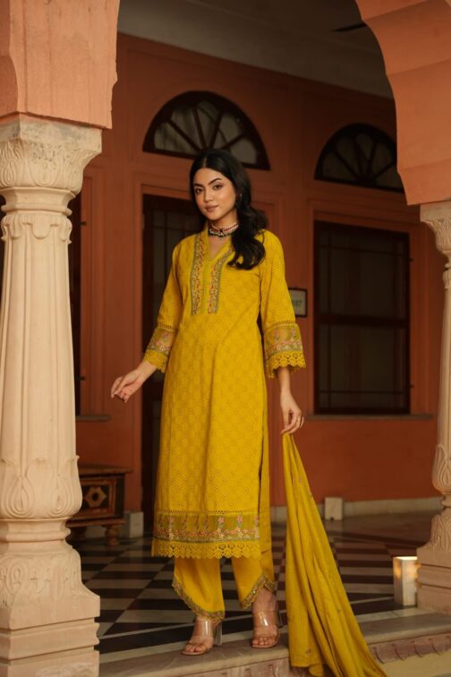 Designer Pakistani Kurti Set - Image 2