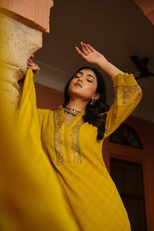 Designer Pakistani Kurti Set - Image 4