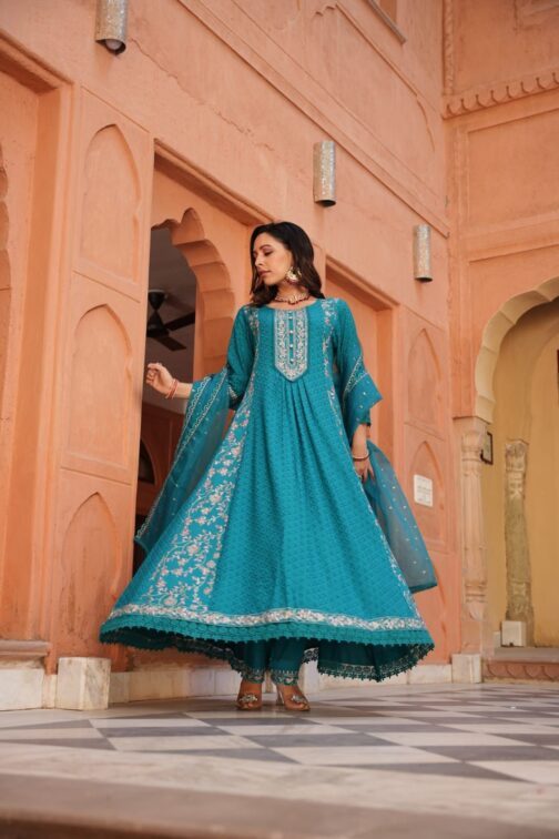 Anarkali Suit Set With Embroidery