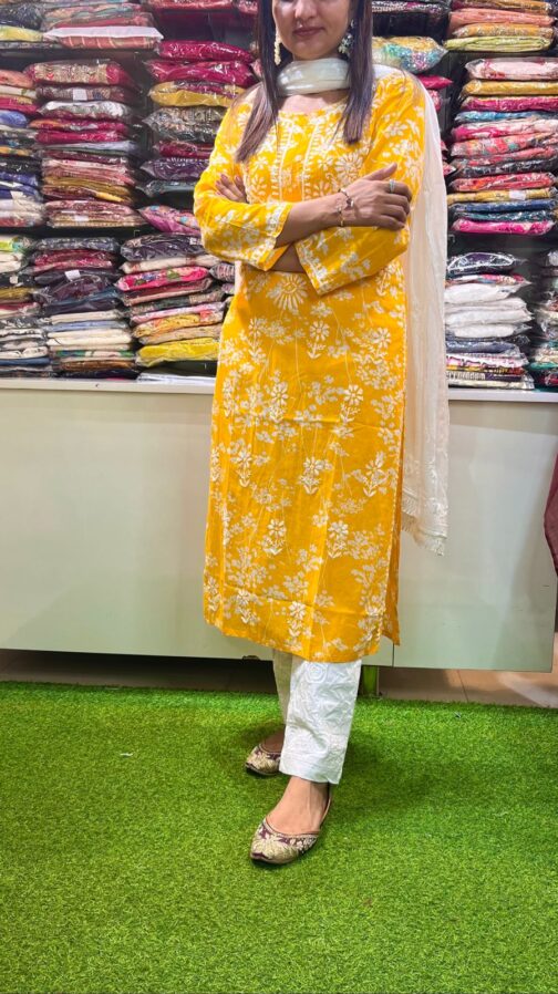 Beautiful Cotton Chikankari Kurti - Image 2