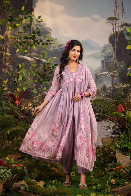 Beautiful Three Piece Anarkali Kurti - Image 4