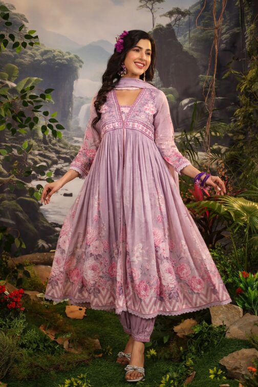 Beautiful Three Piece Anarkali Kurti