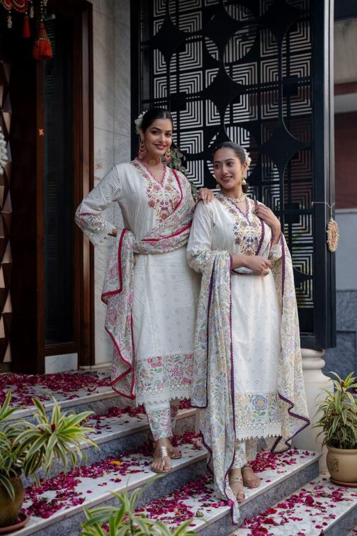 Beautiful Three Piece With Thread Work - Image 5