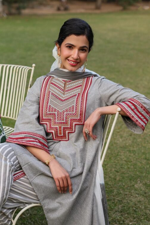 Designer Dhoti Coord With Dupatta - Image 4