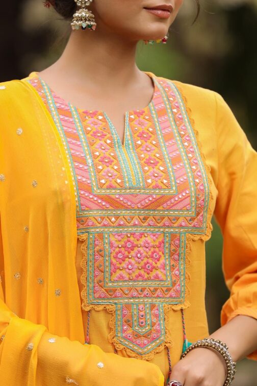 Beautiful Three Piece Set With Dhoti - Image 4