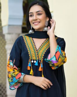 Pure cotton designer v neck embroidered masaba print kurti with chiffon dupatta black