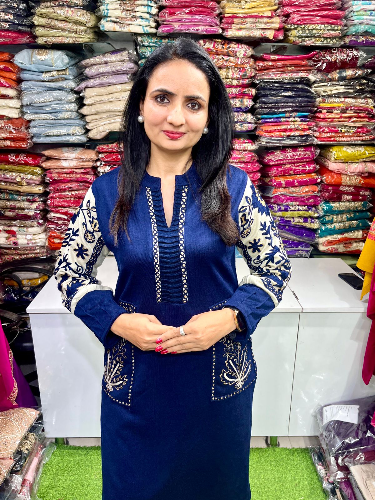 Designer Knitted Wool Coord set with Zari embroidery - Image 4