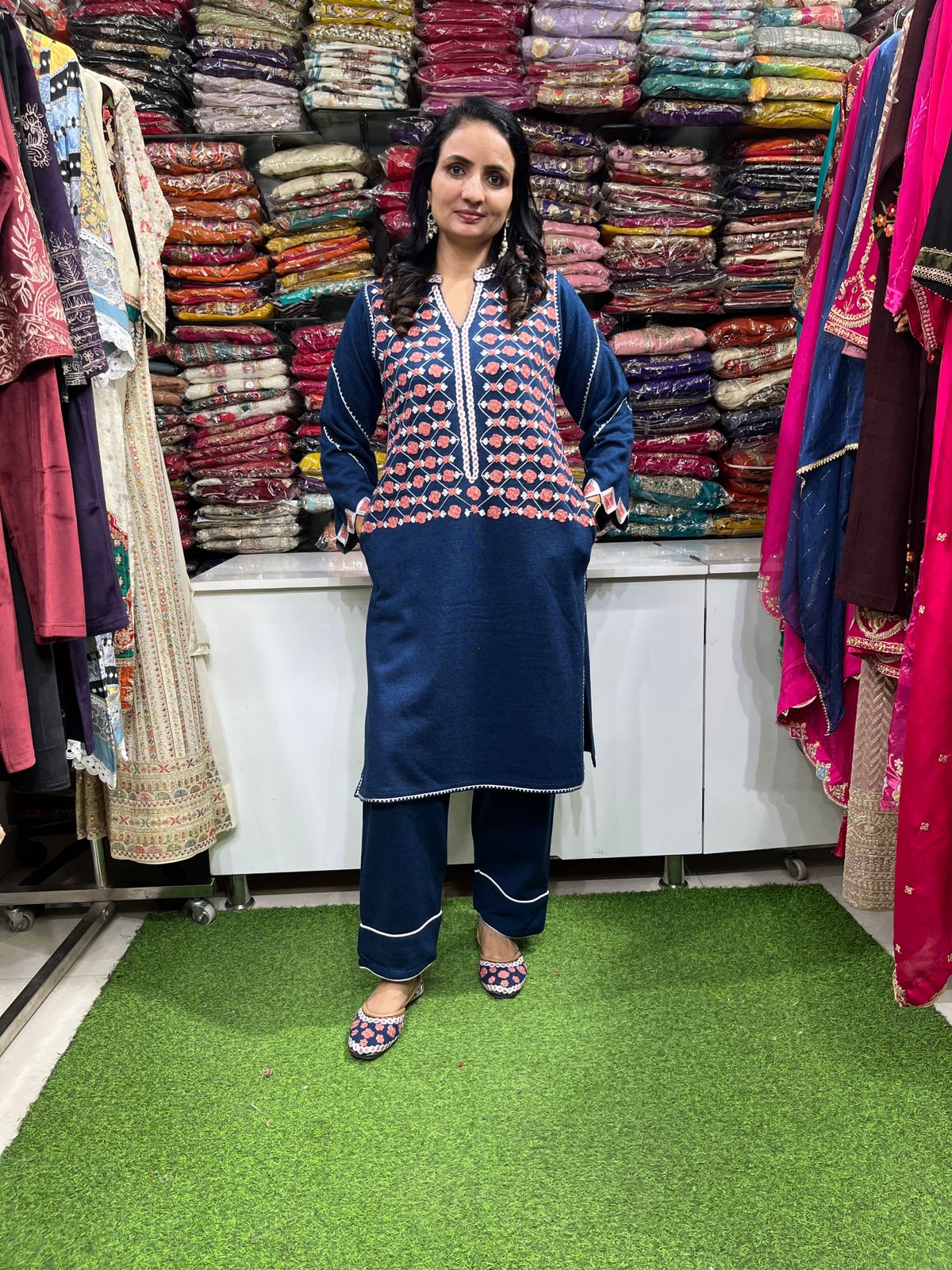 Designer Woolen Coord Set with Jutties - Image 3