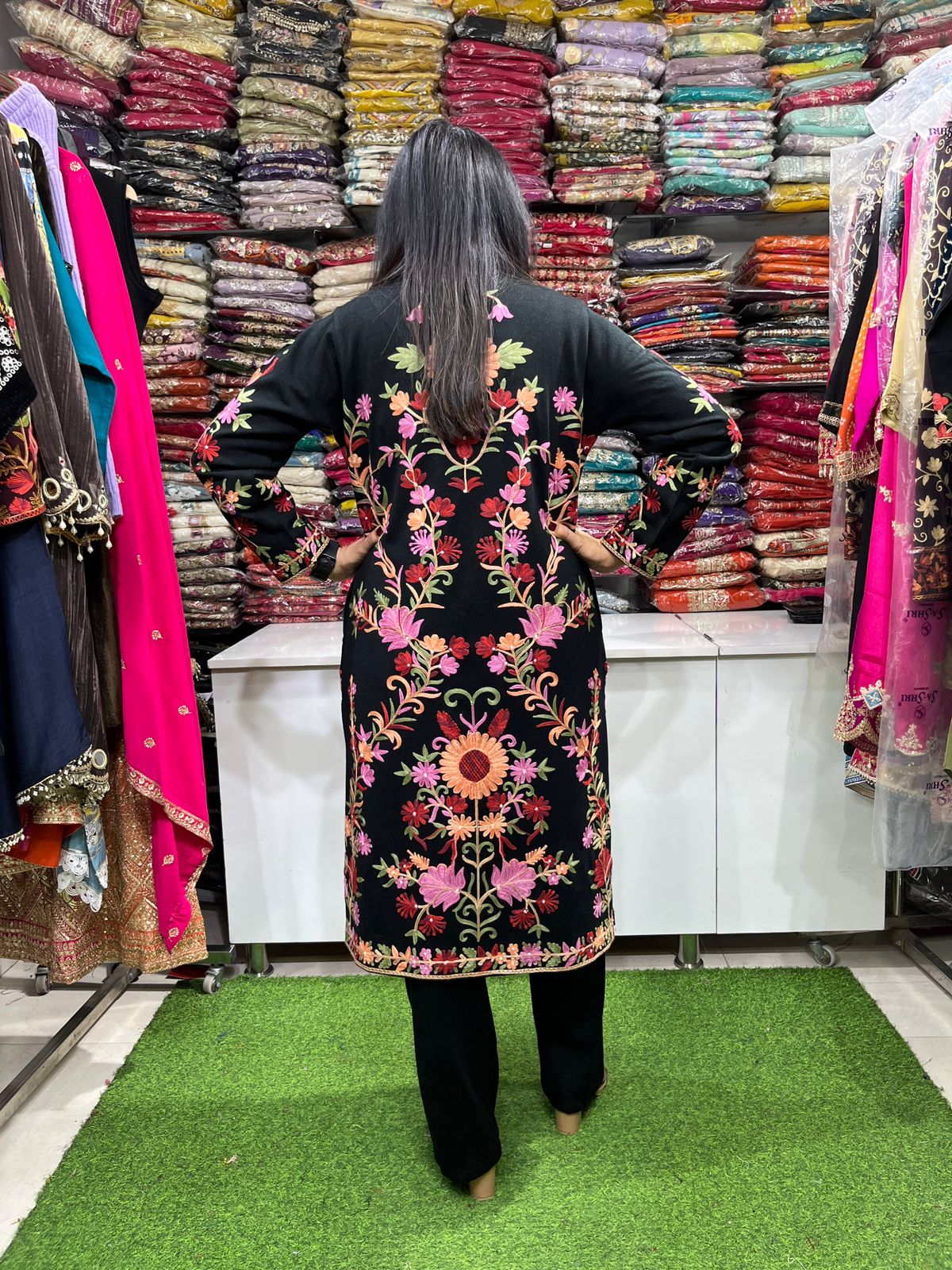 Designer Woolen Kashmiri Embroidered Coord Set - Image 7