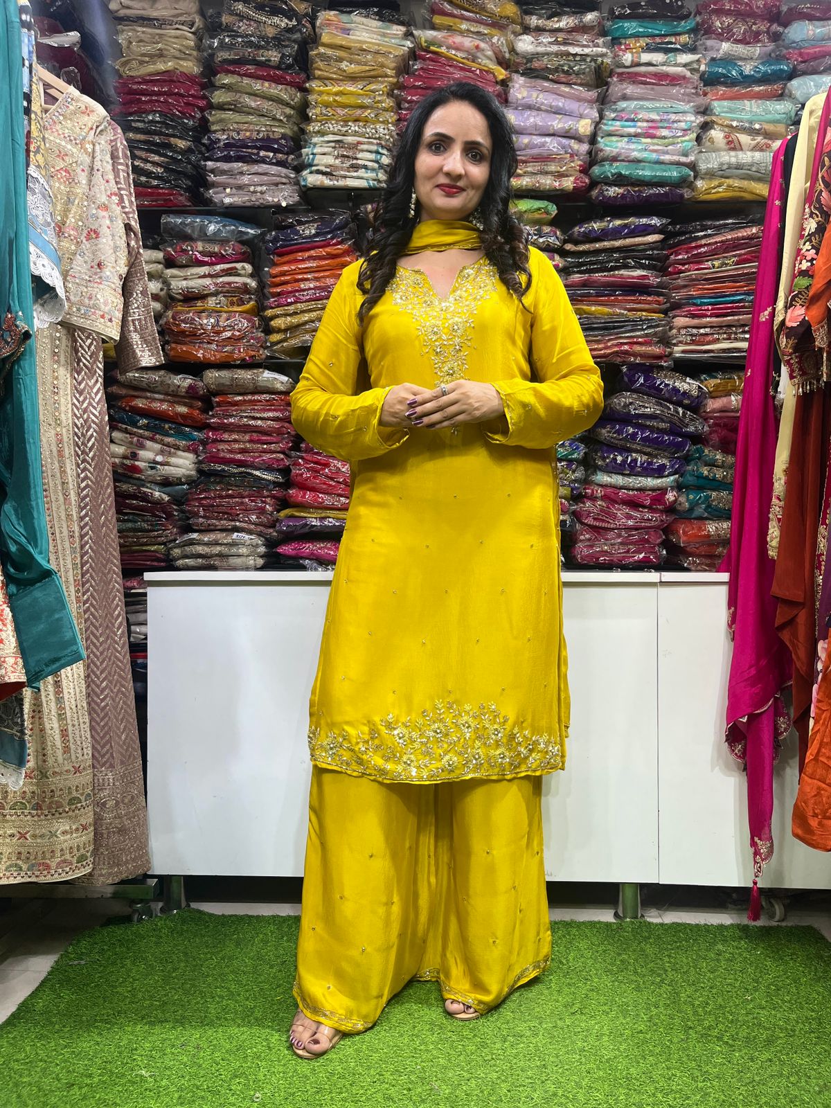 Pure Chinon Hand Embroidered Suit Set - Image 4