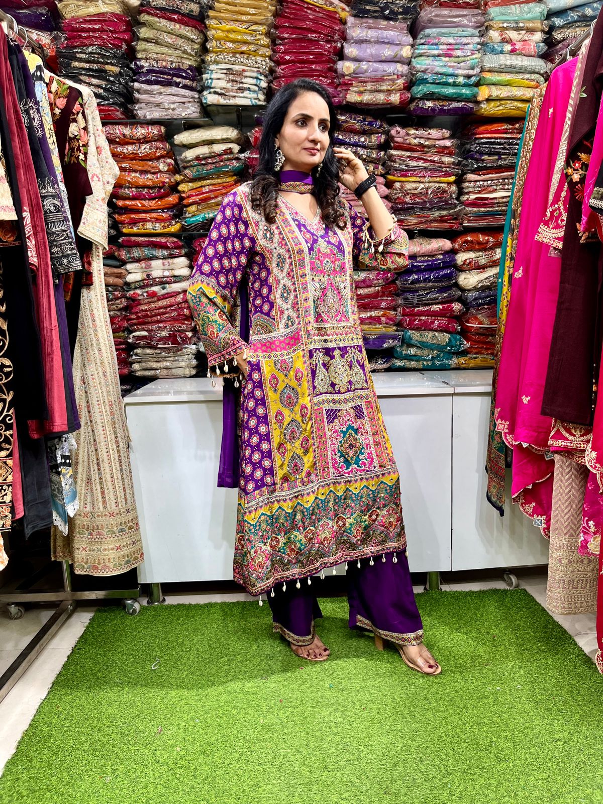 Pure Crape C Cut Digital Print Suit Set - Image 3