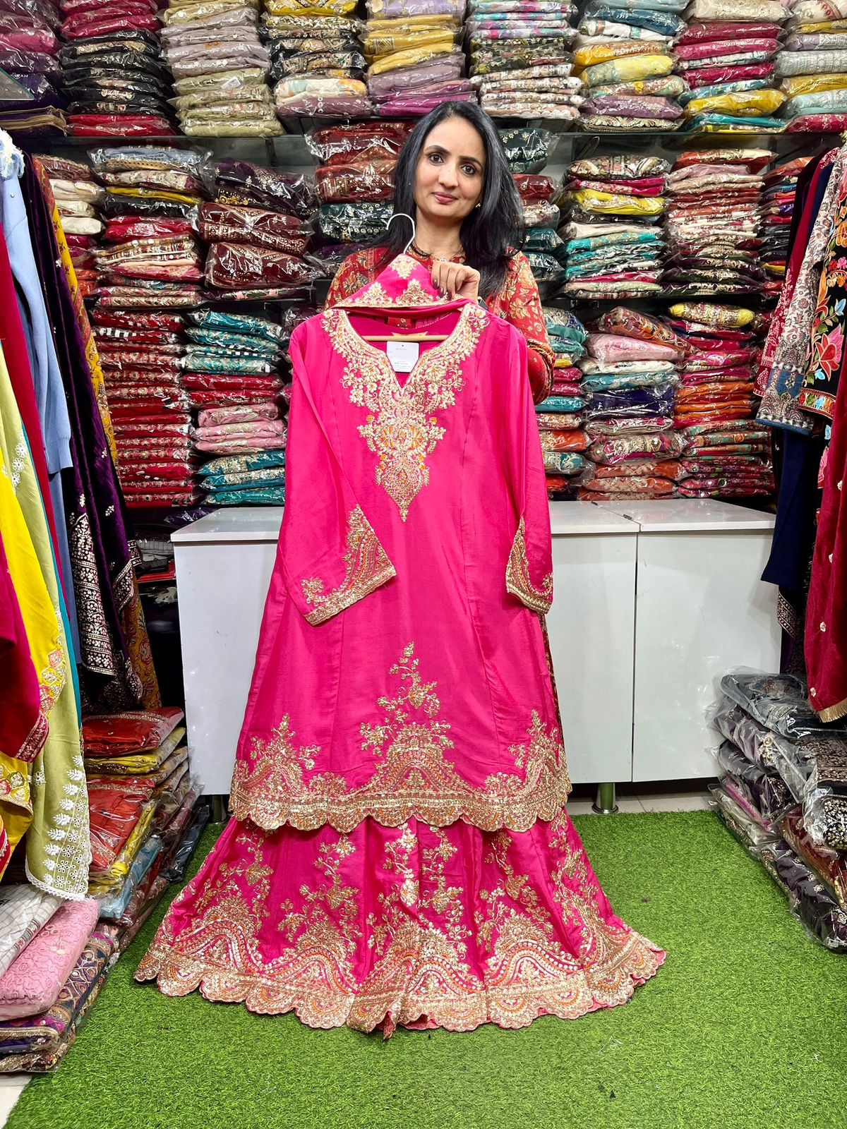 Designer Pure Chinon Zari Embroidered Divider Set