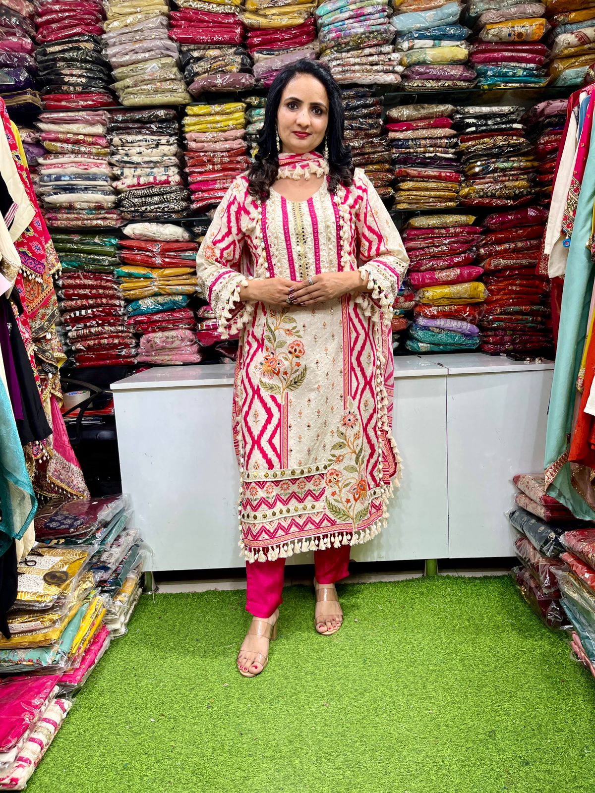 Designer Pakistani Pink Suit Set - Image 3