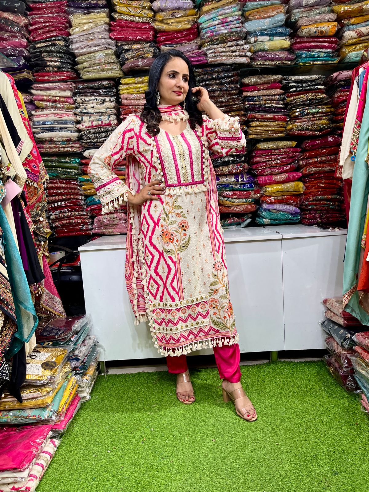 Designer Pakistani Pink Suit Set - Image 4