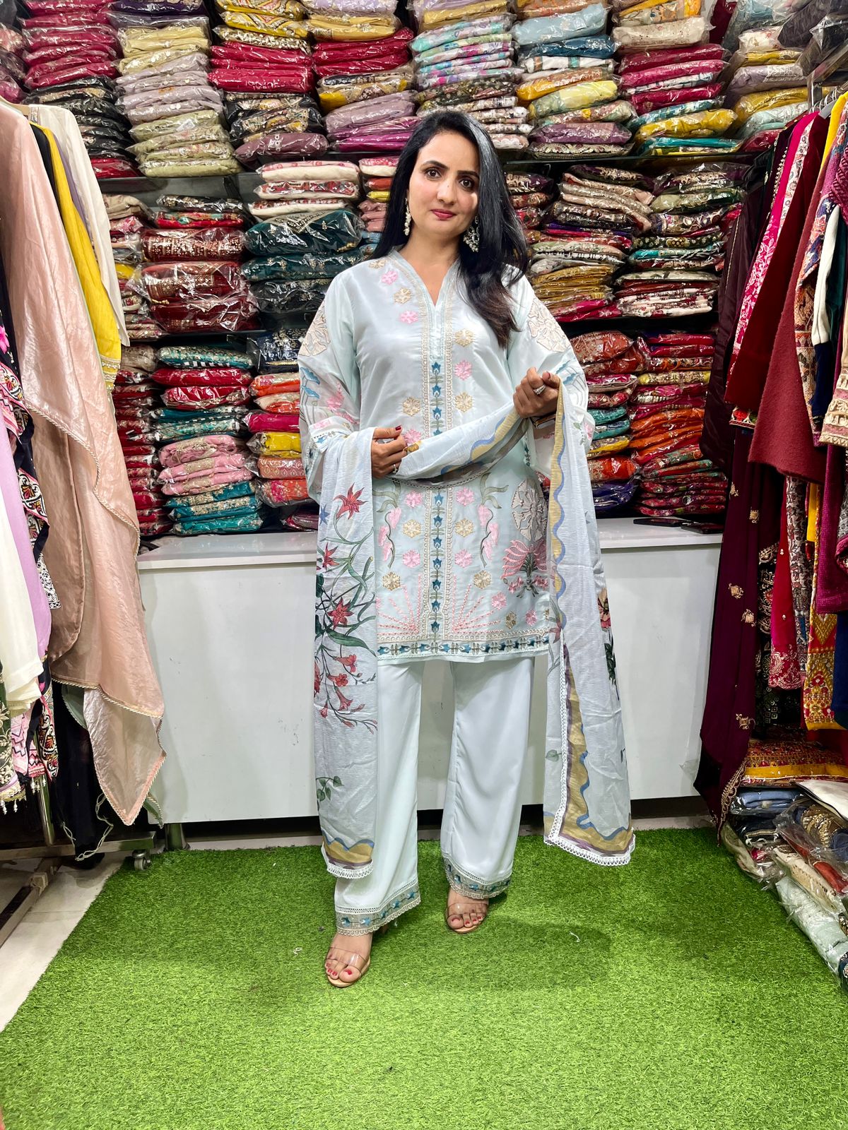 Designer Pakistani Suit Set - Image 3