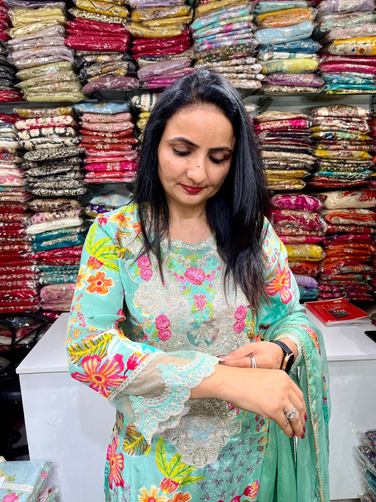 Pure Crape Designer Pakistani Style Farsi Salwar Set - Image 3