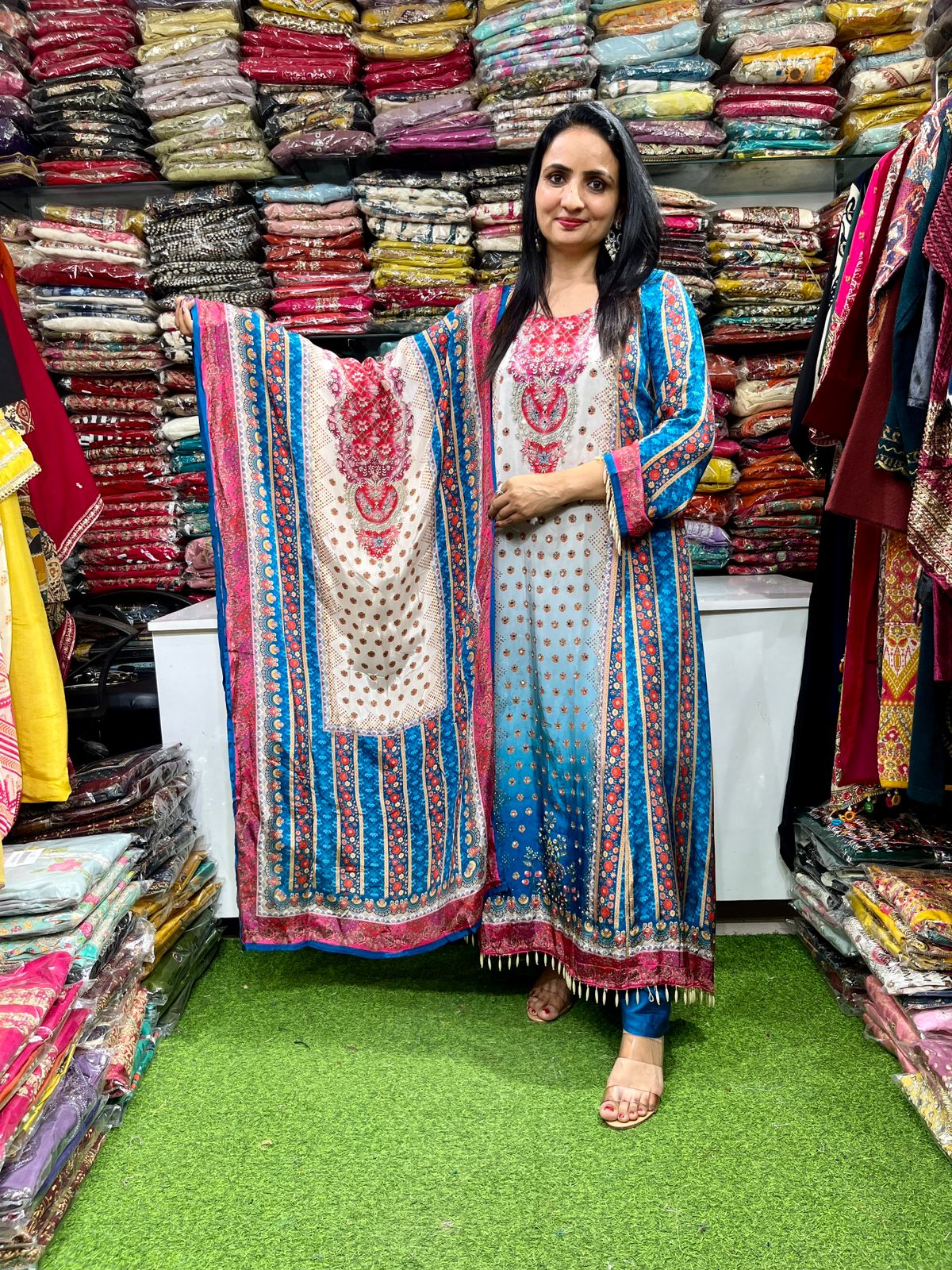 Pure Crape Designer Suit Set - Image 6