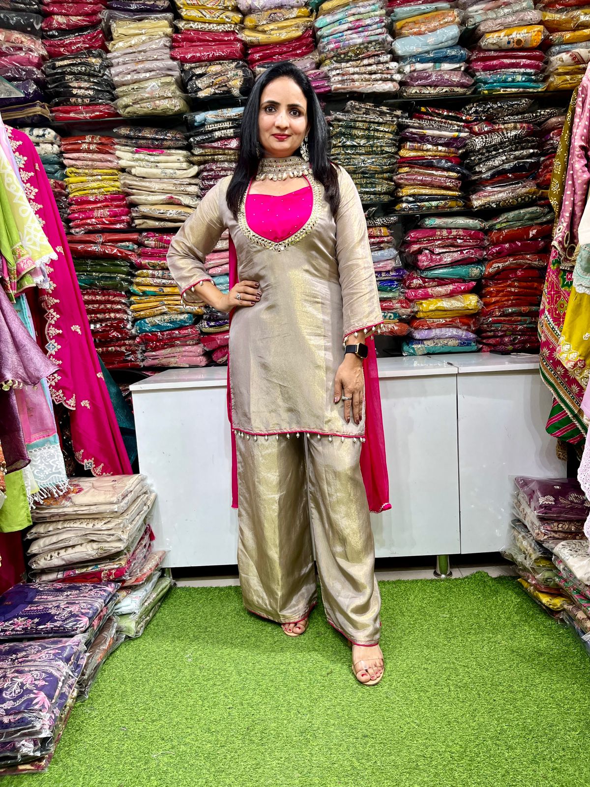 Designer Glass Tissue Shimmer 4 Peice Set - Image 5