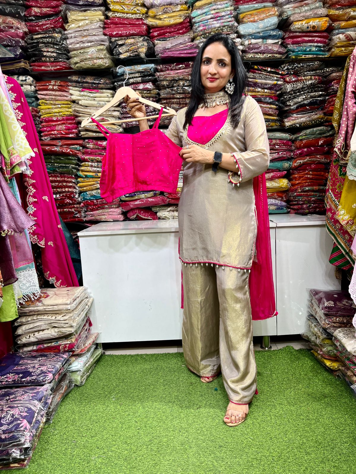 Designer Glass Tissue Shimmer 4 Peice Set - Image 2