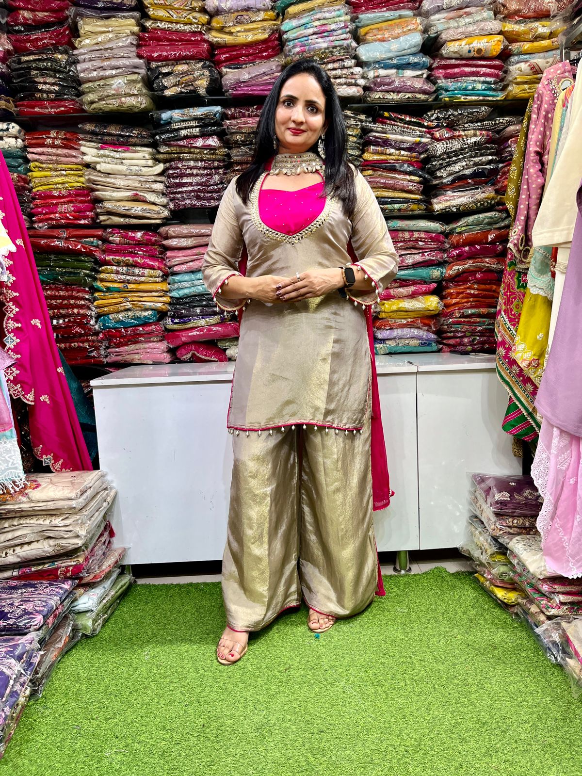 Designer Glass Tissue Shimmer 4 Peice Set