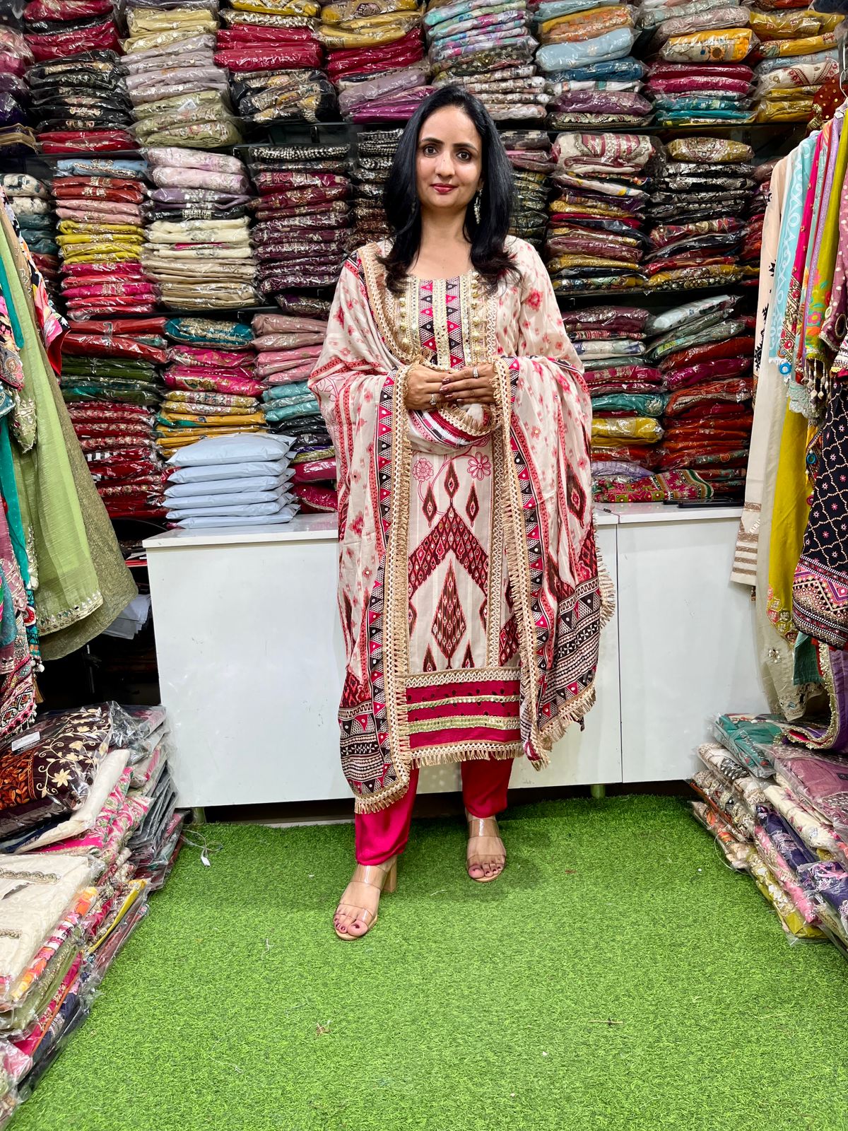 Premium Muslin Cotton Pakistani Suit Set - Image 3