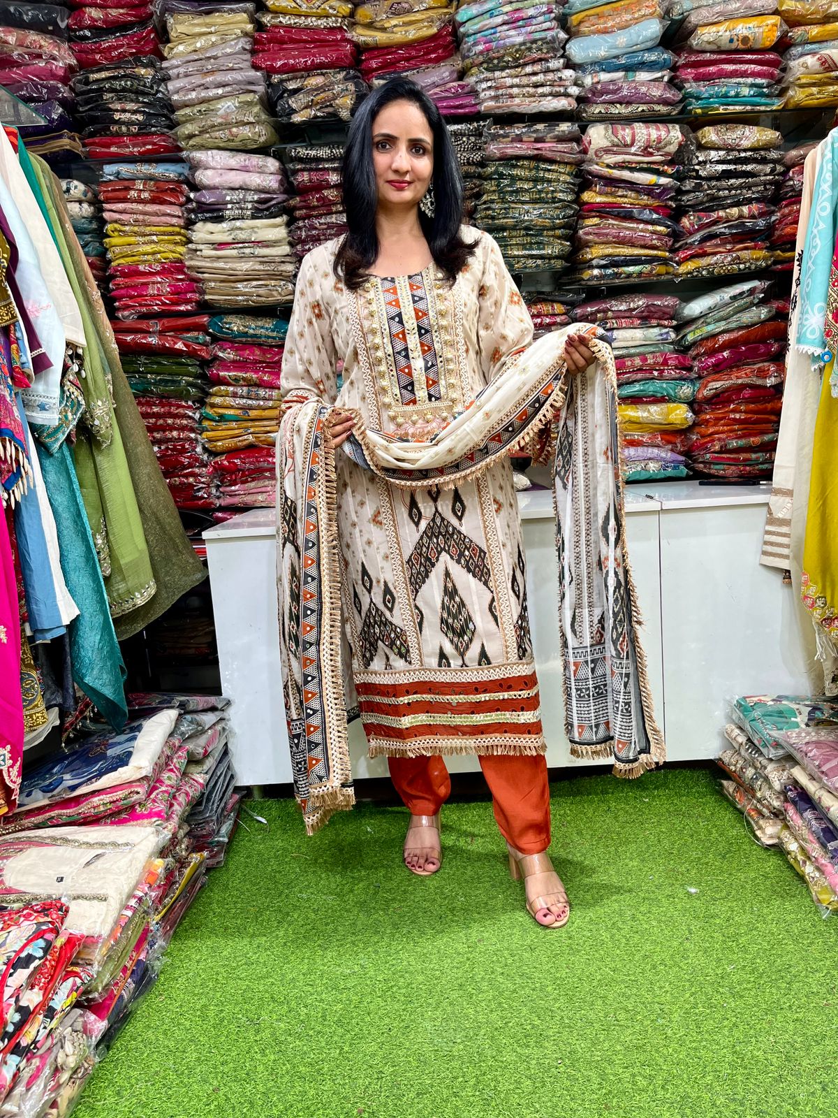 Premium Muslin Cotton Pakistani Suit Set - Image 2