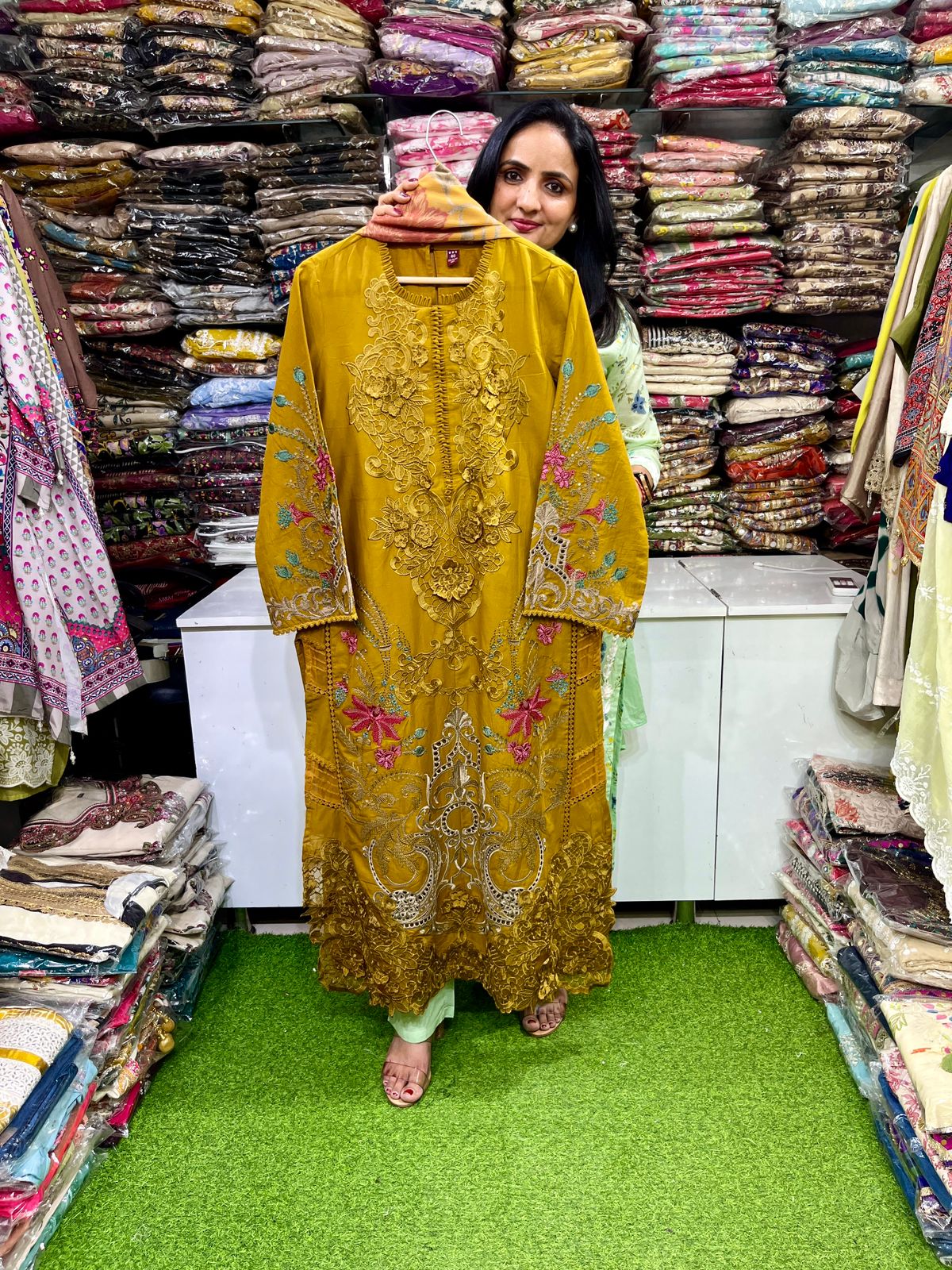 Designer Pakistani Suit Set