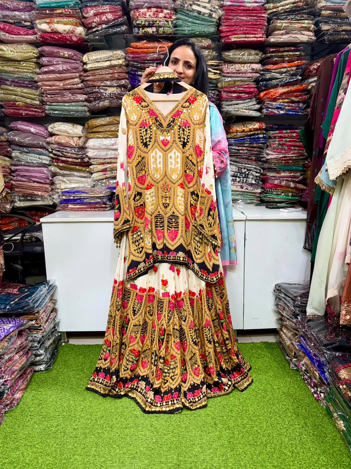 Designer-Digital-Print-Suit-Set-with-Necklace-Dupatta